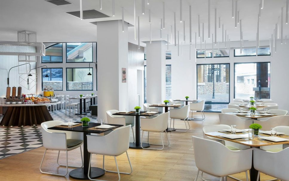 Restaurant Photo