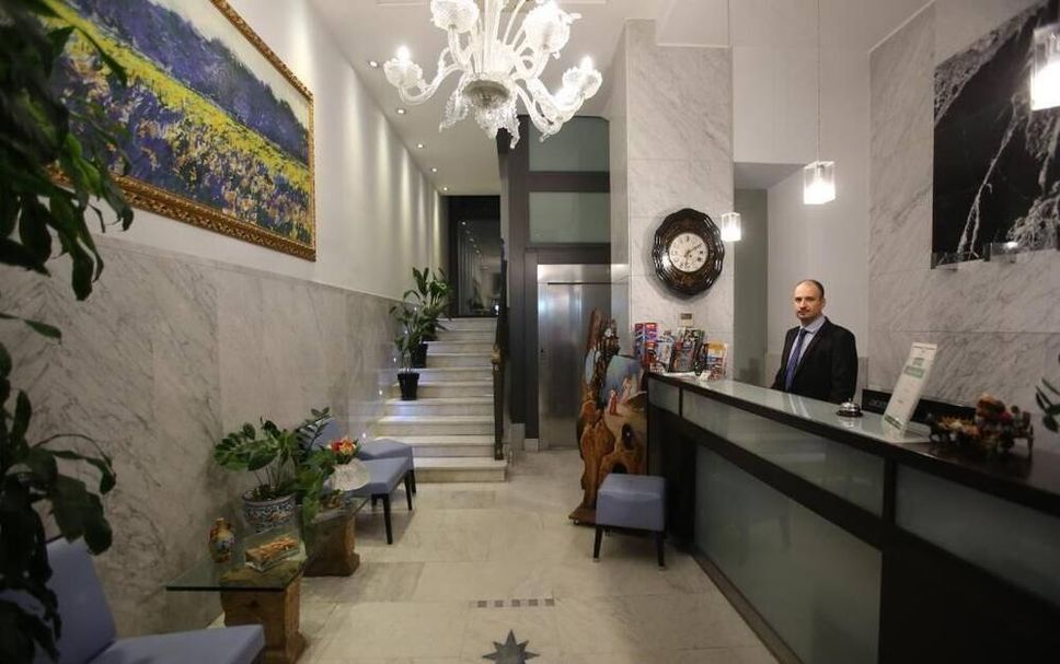 Front desk Photo