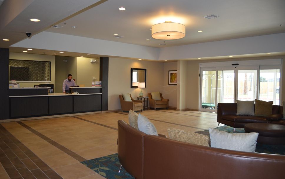 Front desk Photo