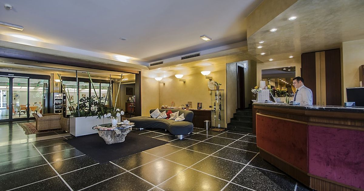 Art Hotel Milano, Prato