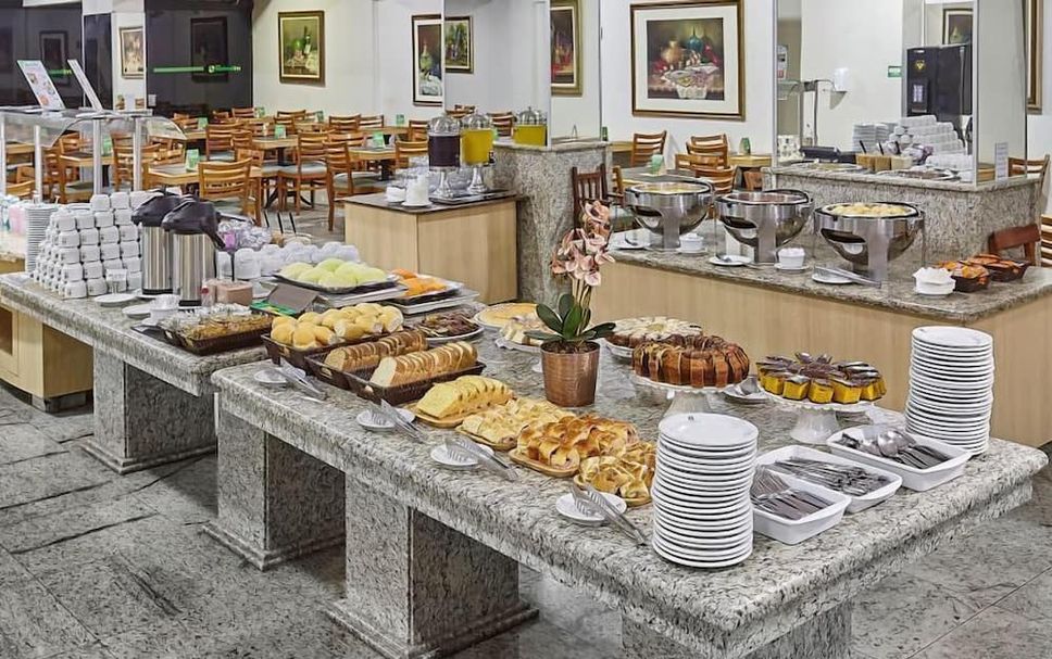 Buffet Photo