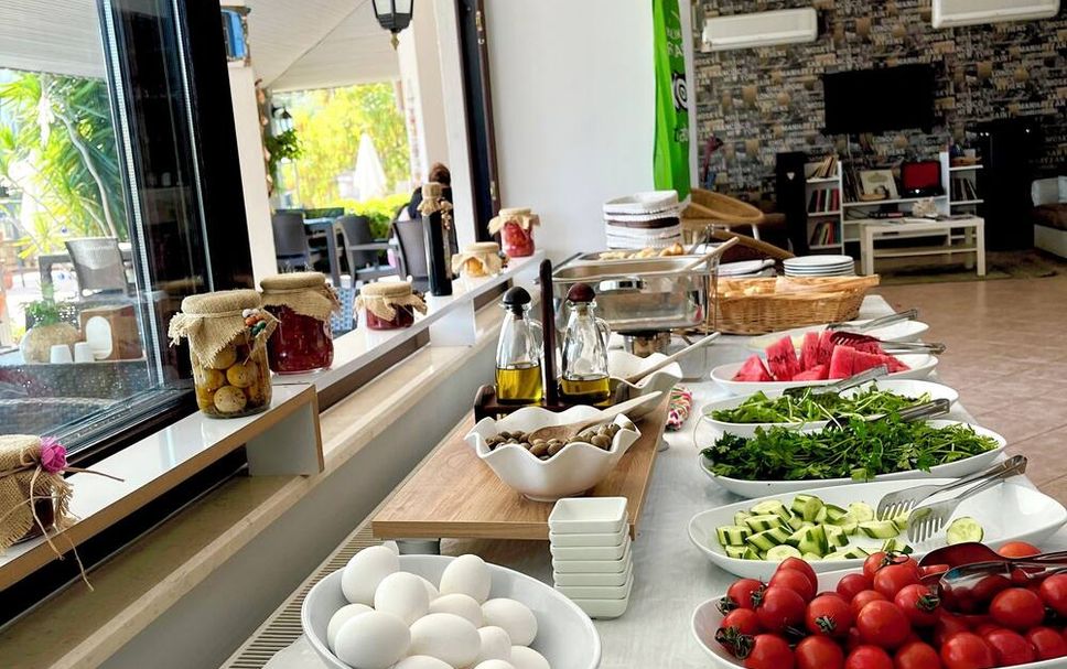 Buffet Photo
