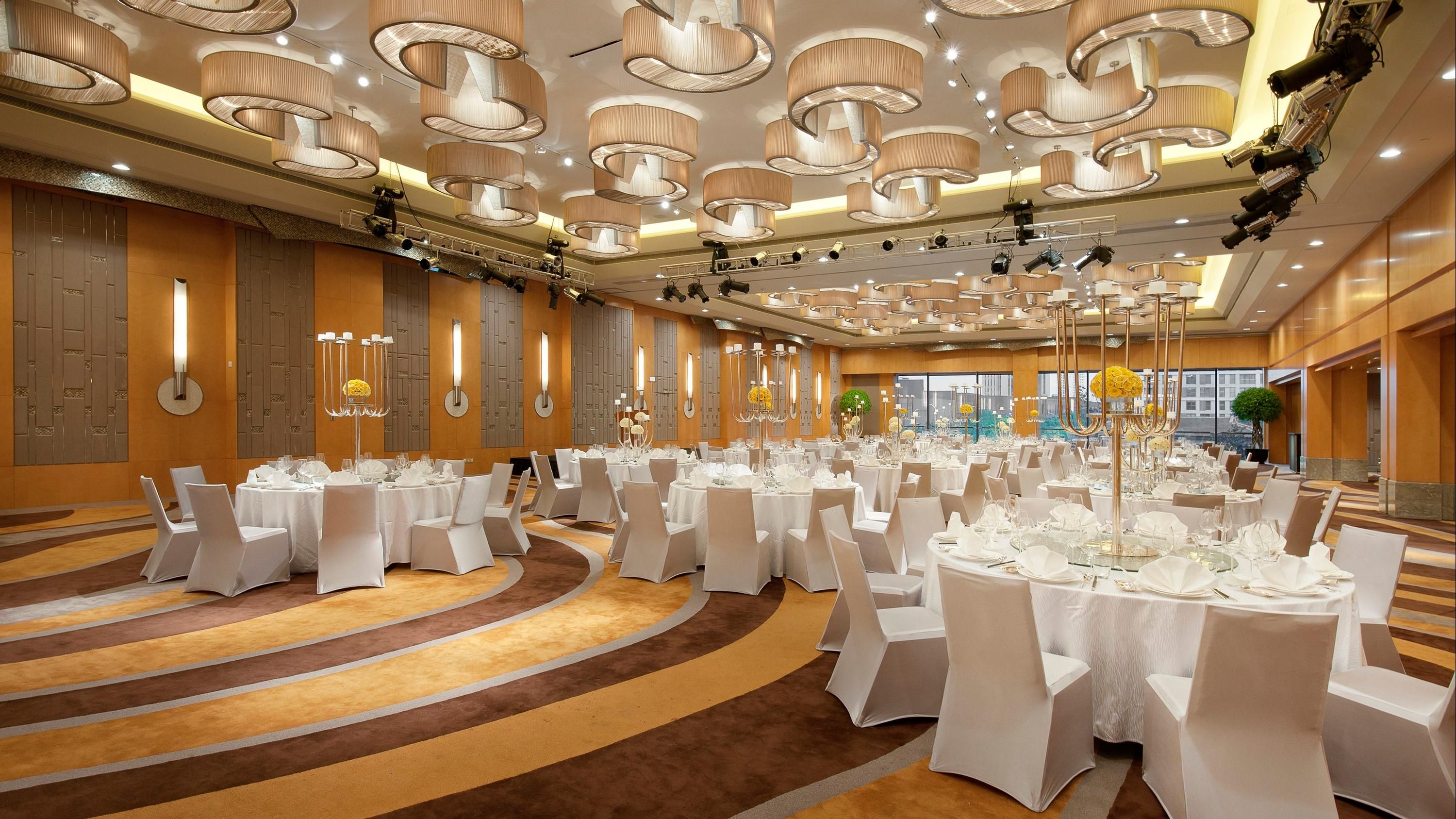 Banquet hall
