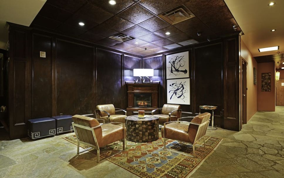 Lounge Photo