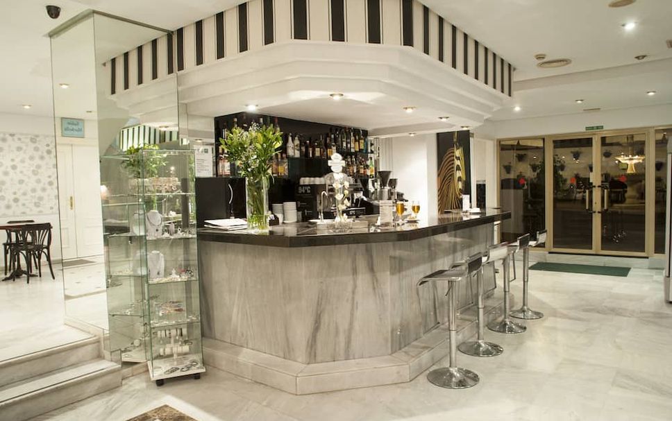 Bar Photo