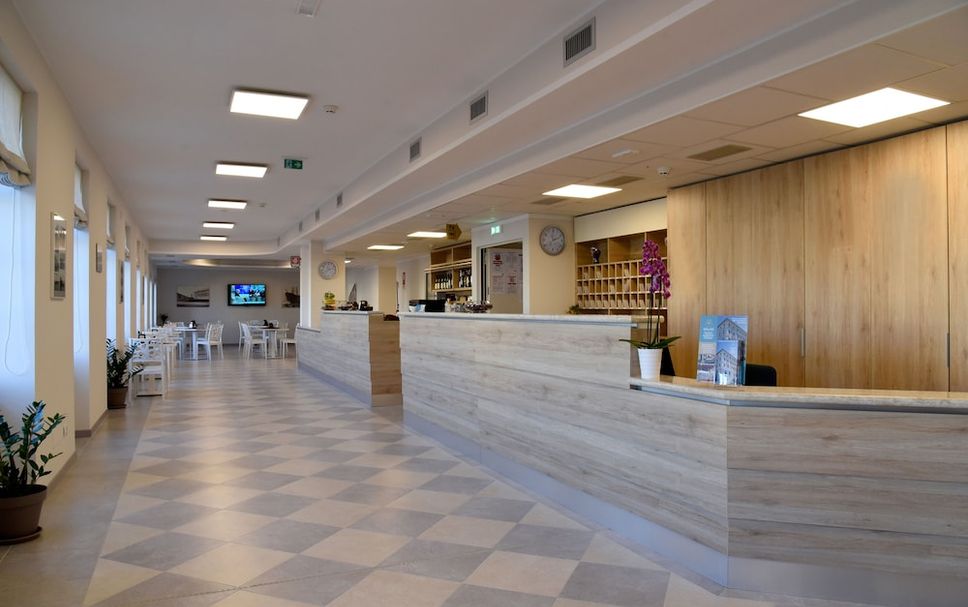 Front desk Photo