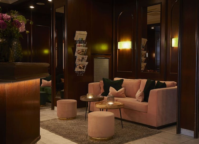 Lounge Photo