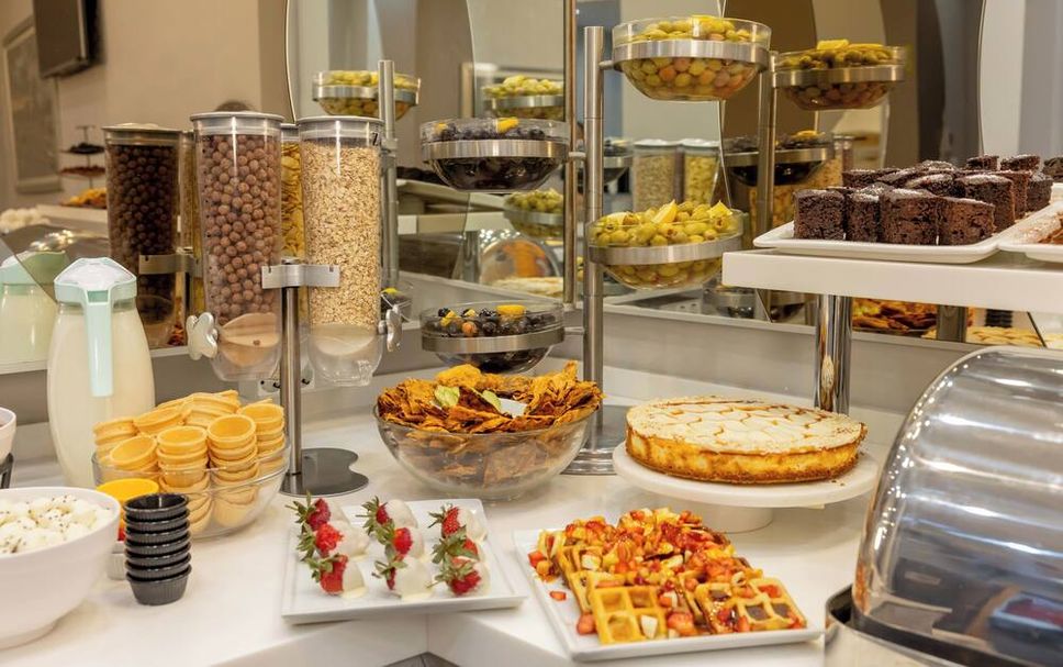 Buffet Photo