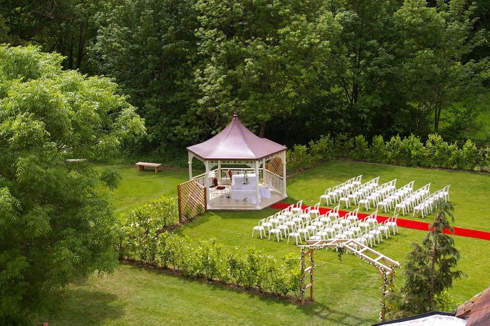 Banquet hall