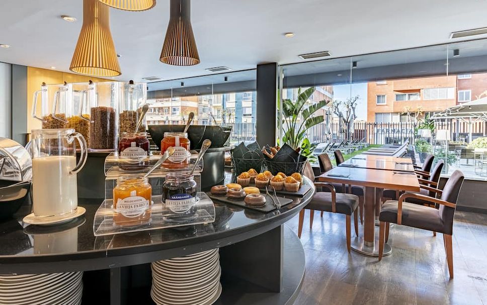 Buffet Photo