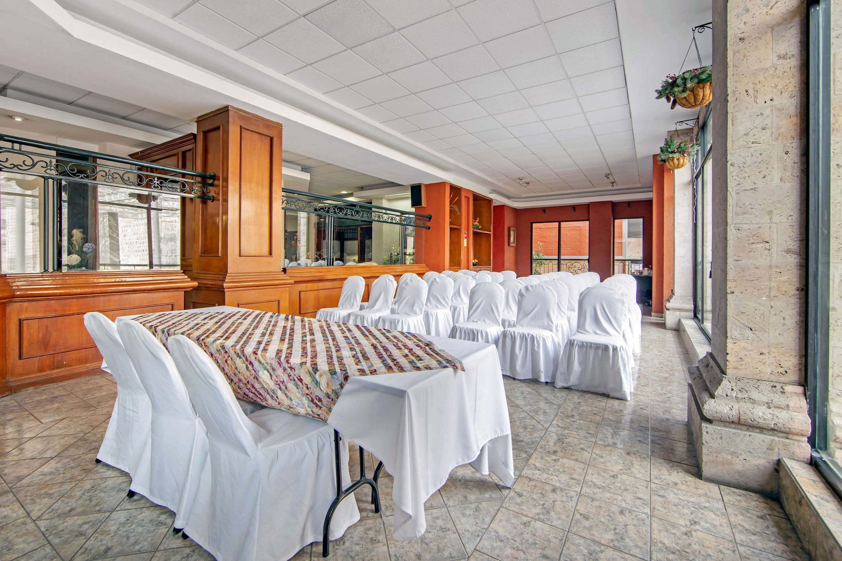 Banquet hall