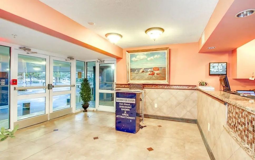 Front desk Photo