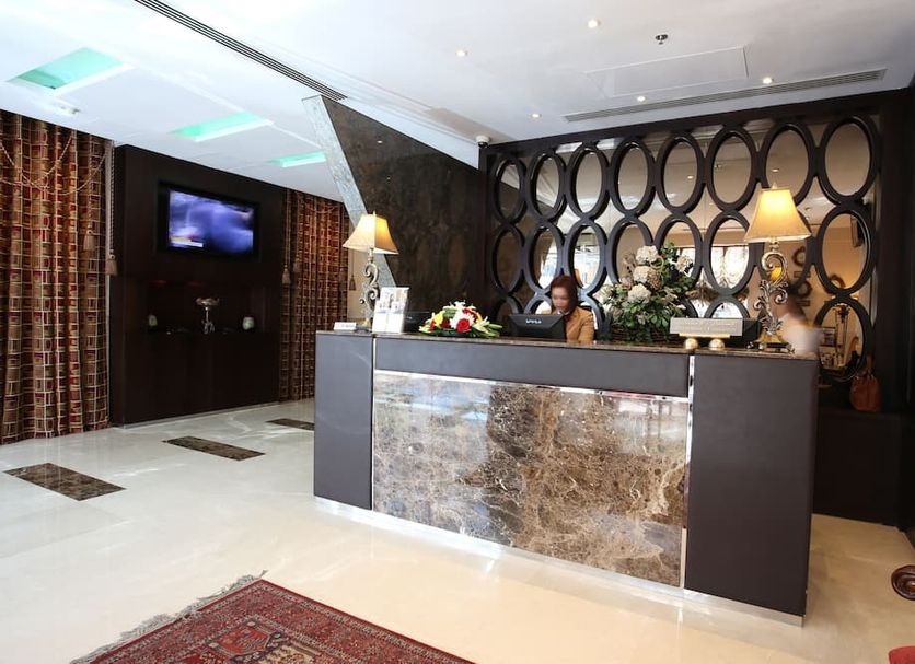 Front desk Photo