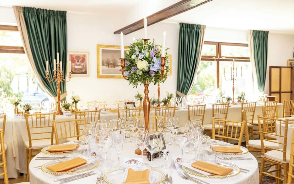 Banquet hall Photo
