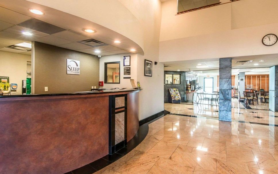 Front desk Photo
