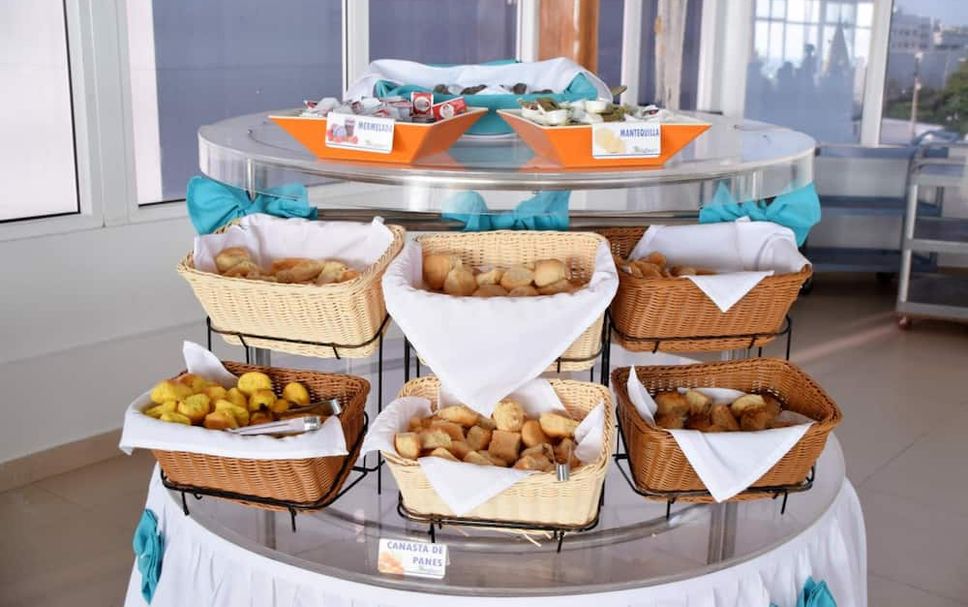 Buffet Photo