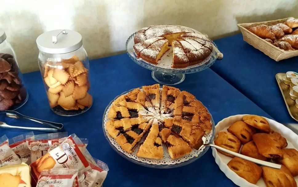 Buffet Photo