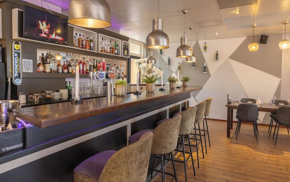 Bar Photo