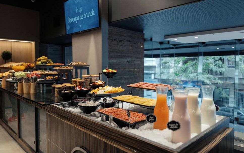 Buffet Photo