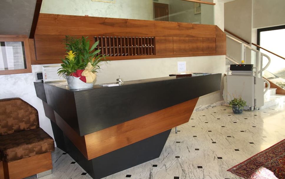 Front desk Photo