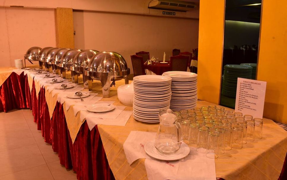 Buffet Photo