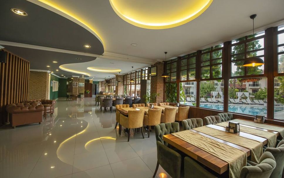 Restaurant Photo