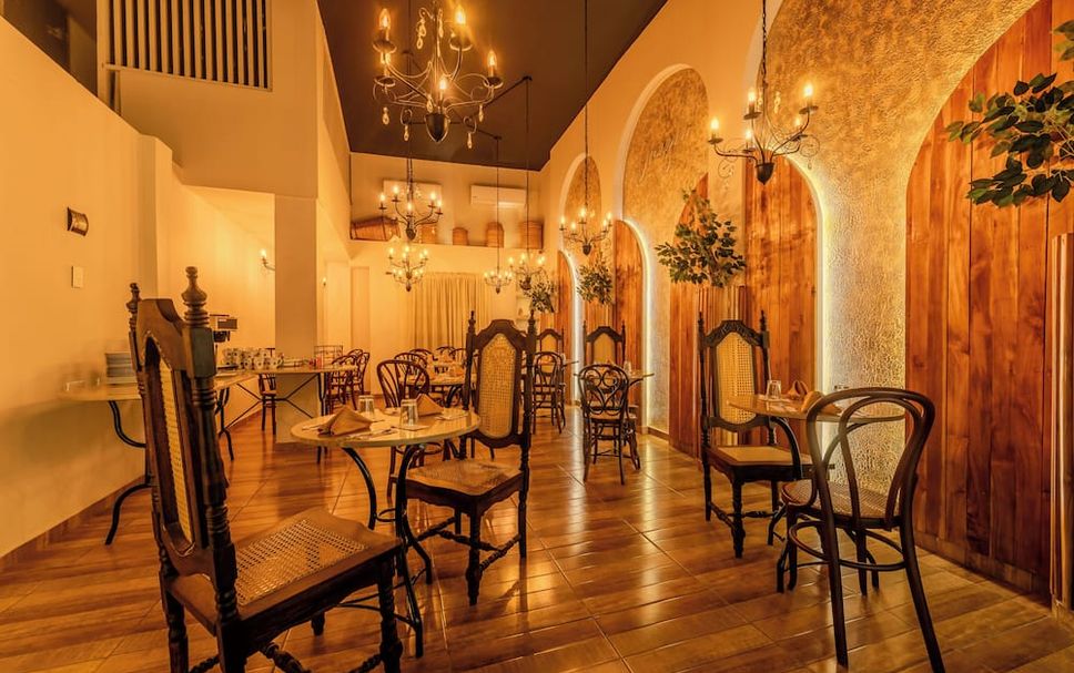Restaurant Photo