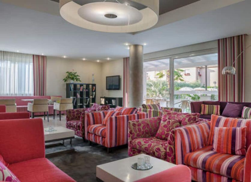 Lounge Photo