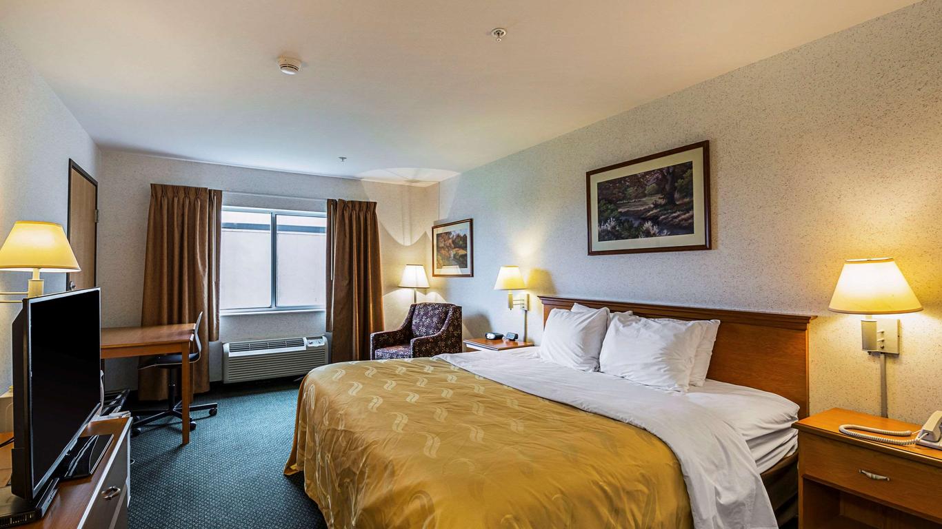 Quality Inn and Suites Belmont Route 151