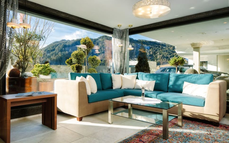 Lounge Photo
