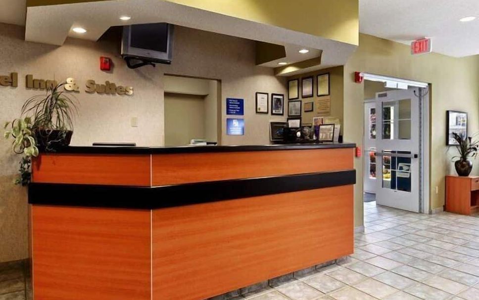 Front desk Photo