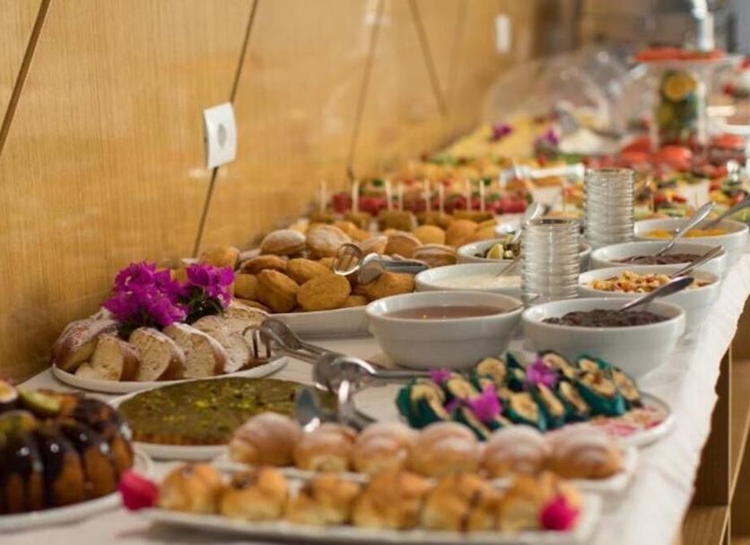 Buffet Photo