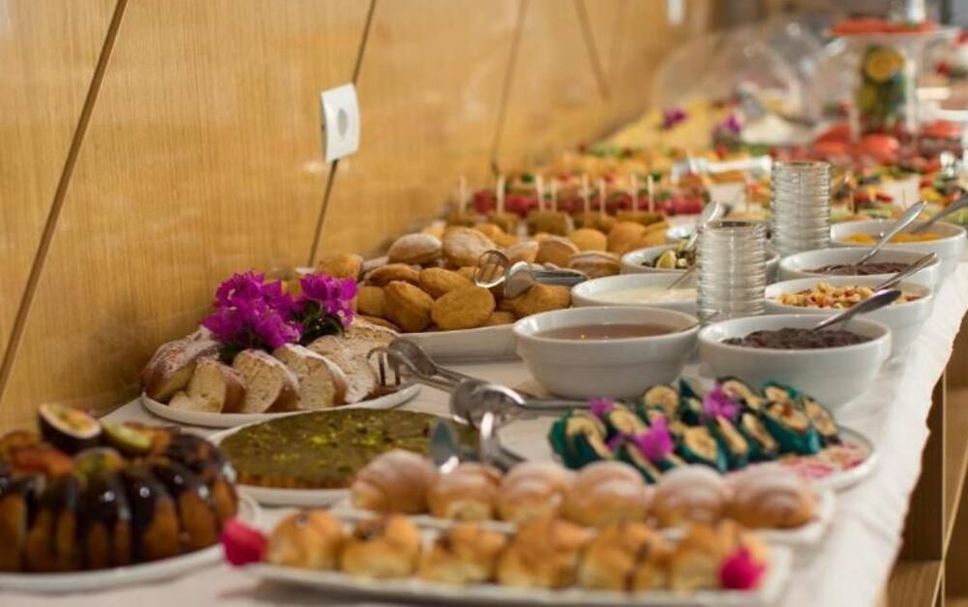 Buffet Photo