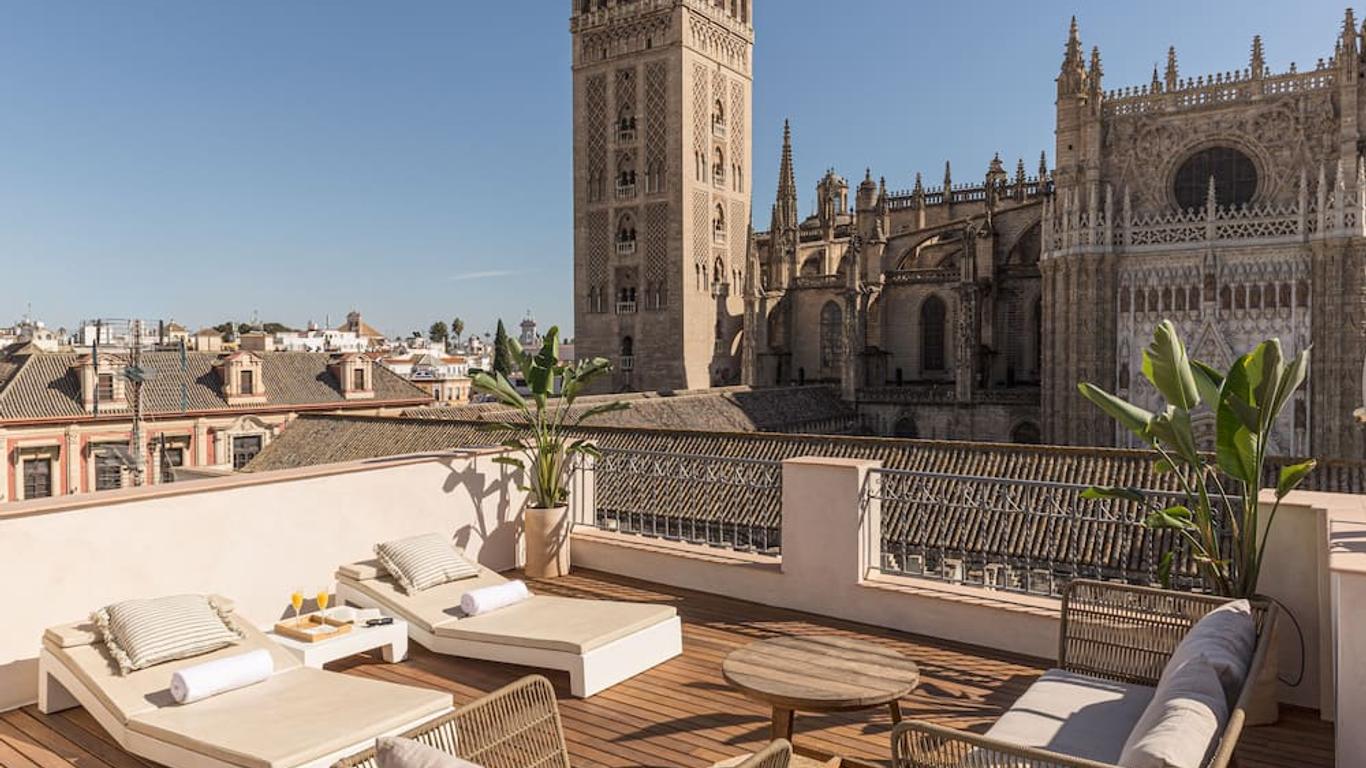 Puerta Catedral Apartments