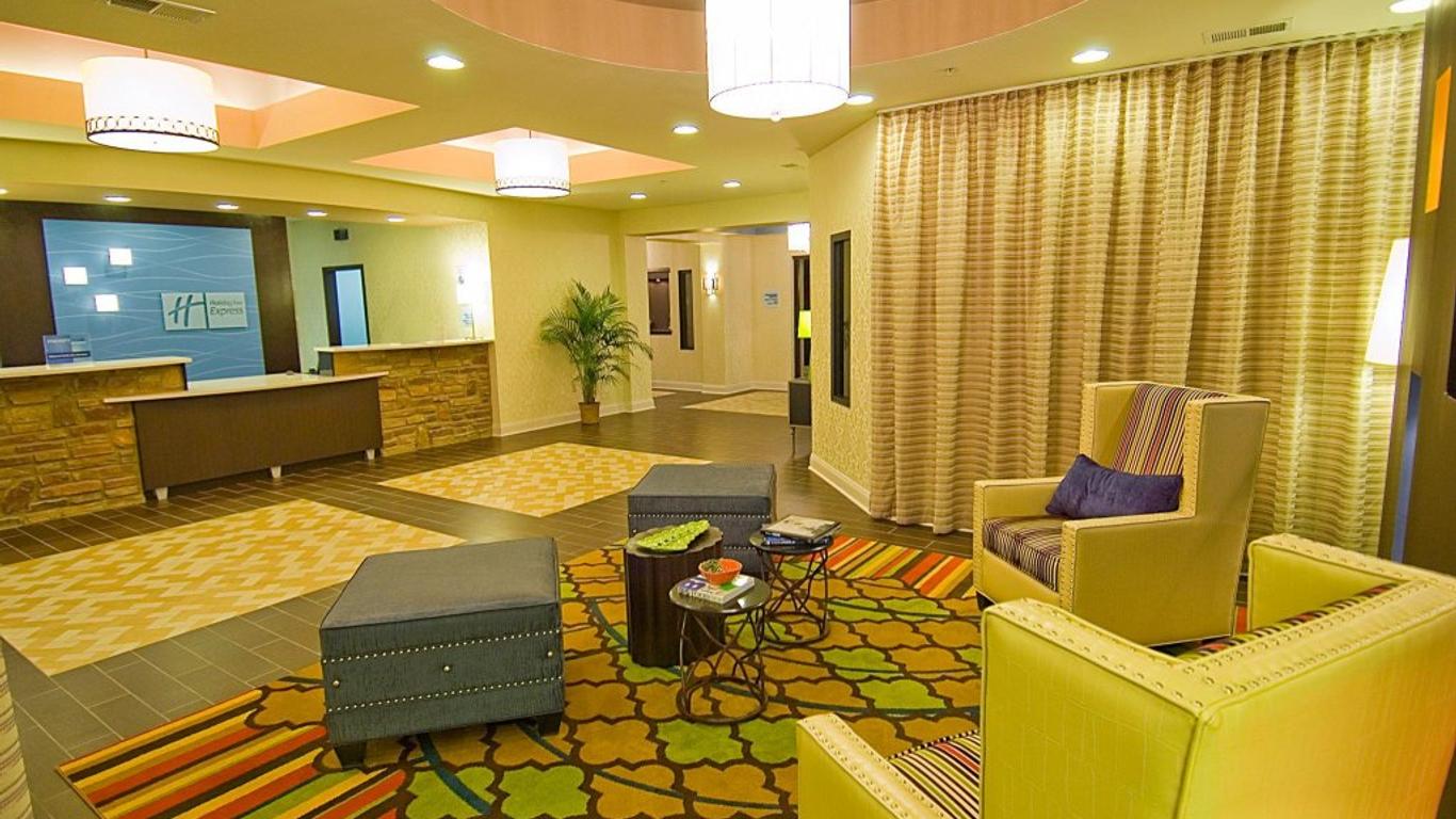 Holiday Inn Express Hotel & Suites Fulton, An IHG Hotel