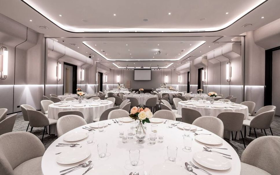 Banquet hall Photo