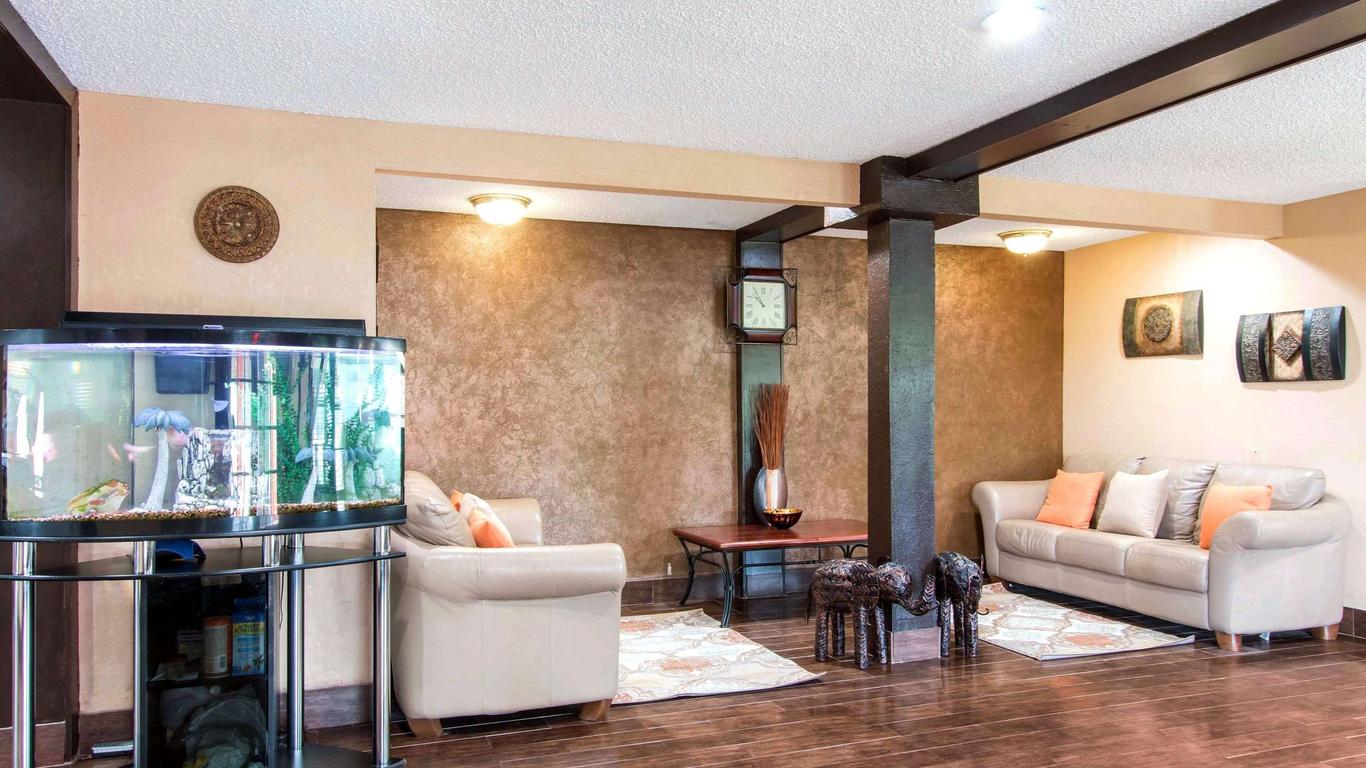 Quality Inn and Suites I-35 near ATT Center