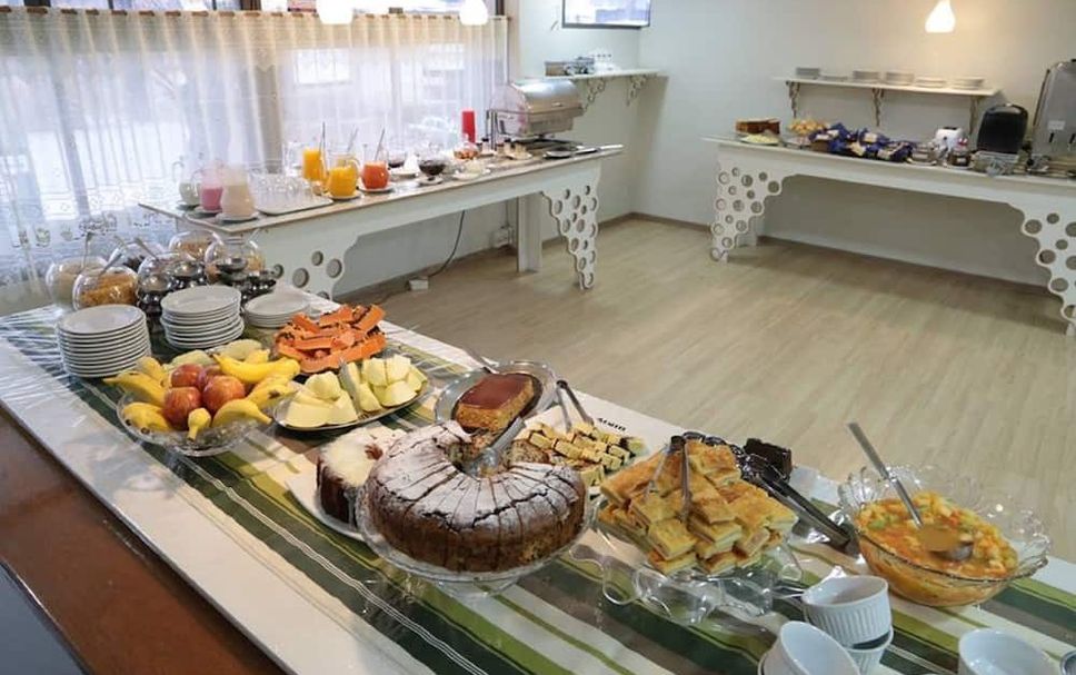 Buffet Photo