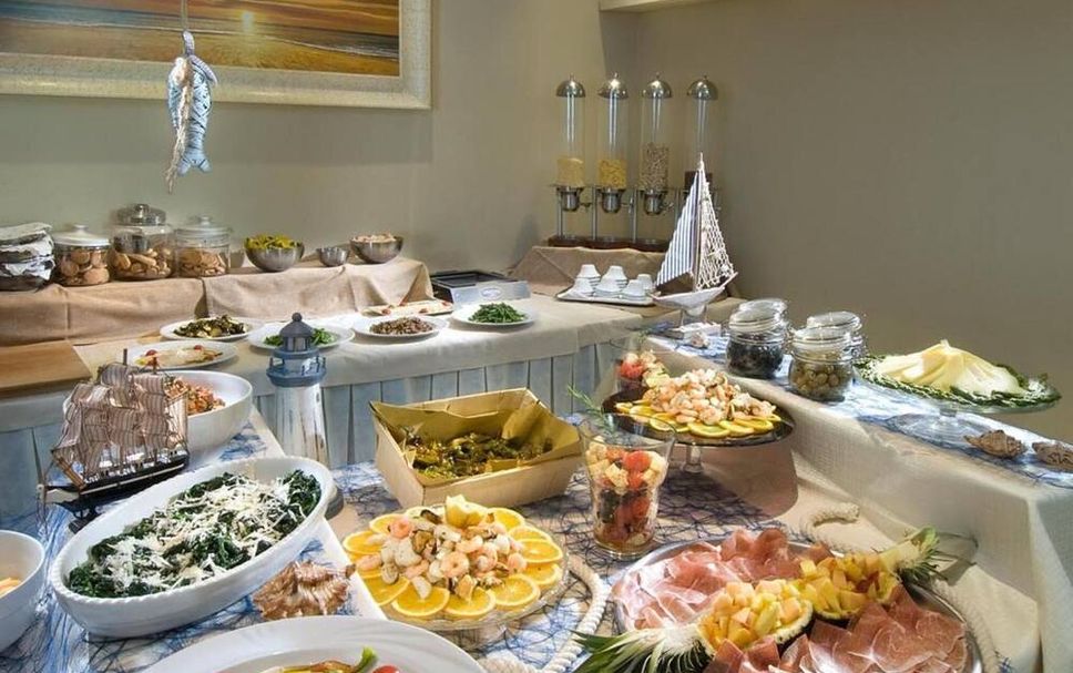 Buffet Photo