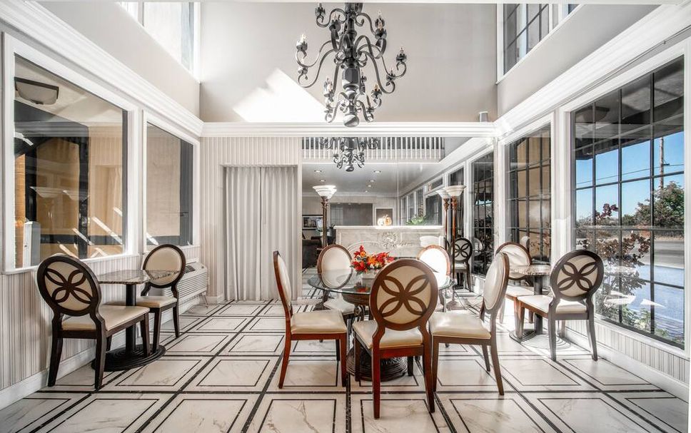 Dining room Photo