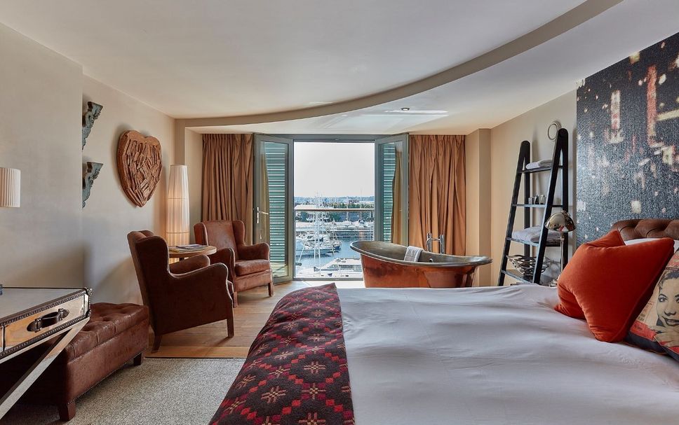 Bedroom Photo