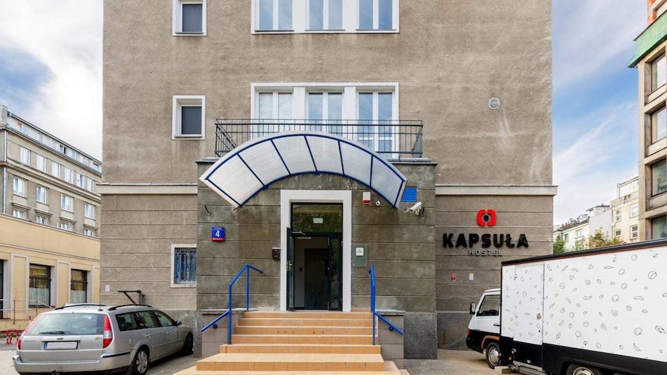 Kapsula Hostel