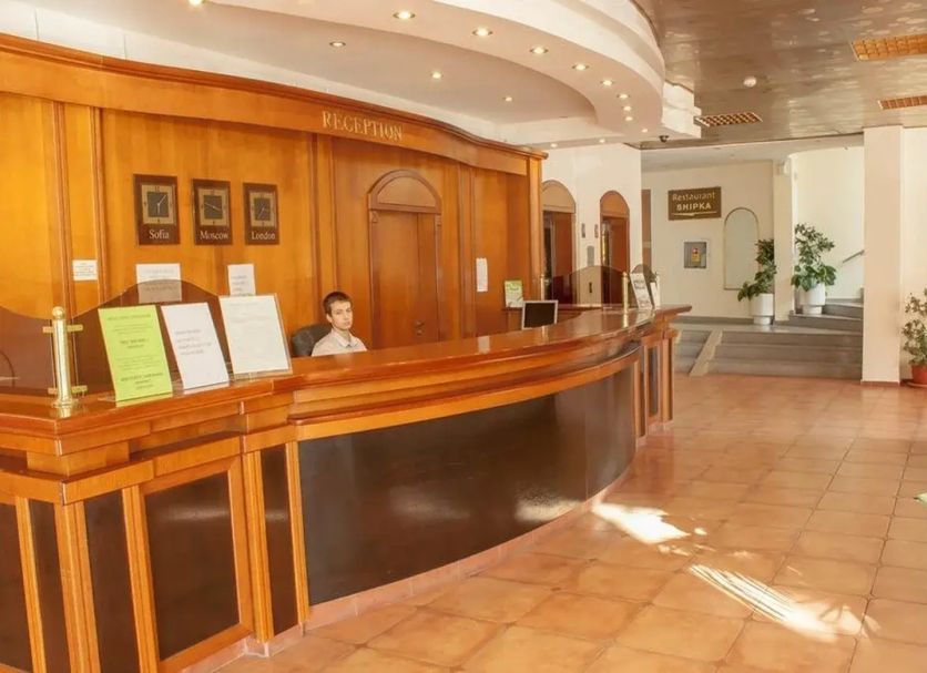 Front desk Photo