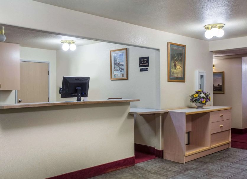 Front desk Photo