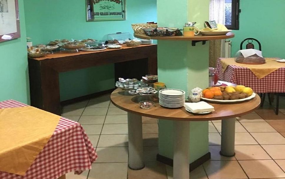 Buffet Photo