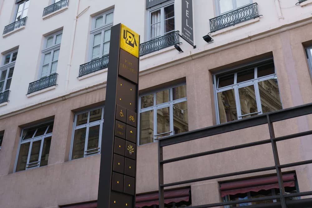 Gebäude