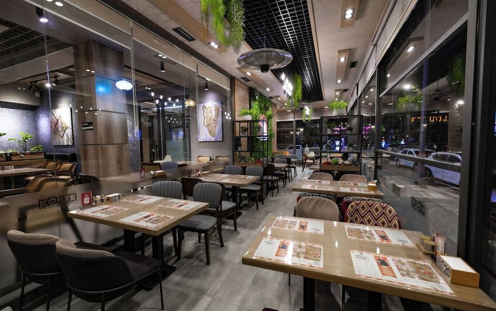 Restaurant Photo