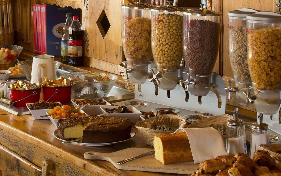 Buffet Photo
