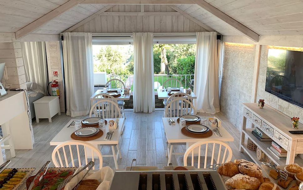 Dining room Photo
