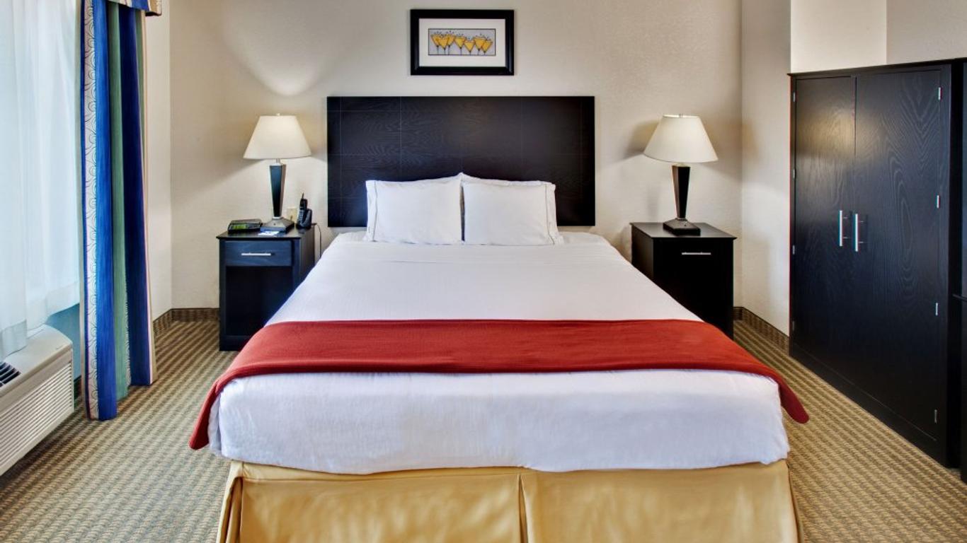 Holiday Inn Express & Suites North Platte, An IHG Hotel